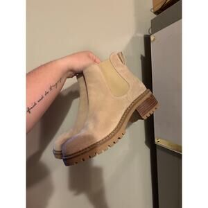 BERTUCHI Made in Spain Lug Sole Chelsea Boots - Suede Size 40